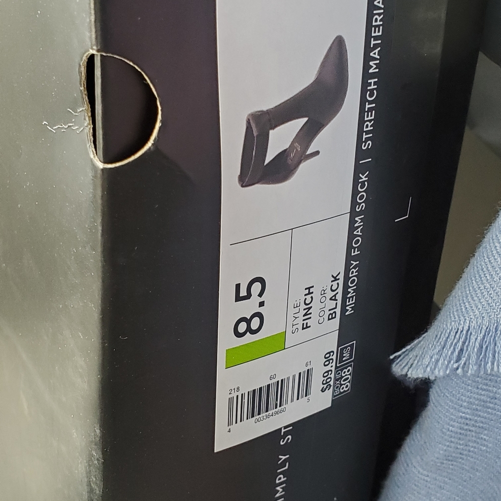 Shoes - Picture 5 of 5